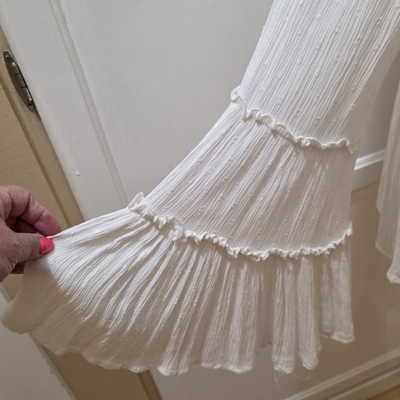 American Eagle Elegant Cream Peplum Bottom Women's Top - Picture 11 of 14